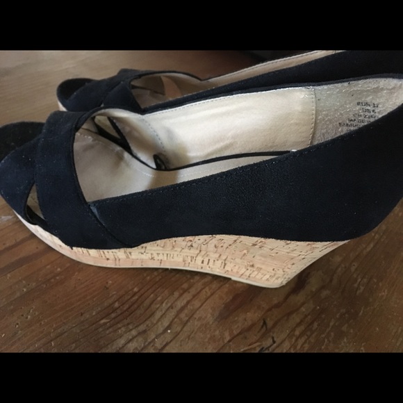 H&M Wedges - Picture 2 of 3